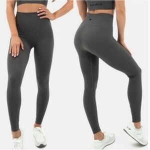 Balance Athletica Quartz Seamless Legging in Graphite